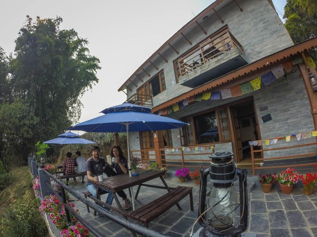 Hotel Tourist Residency Покхара Экстерьер фото