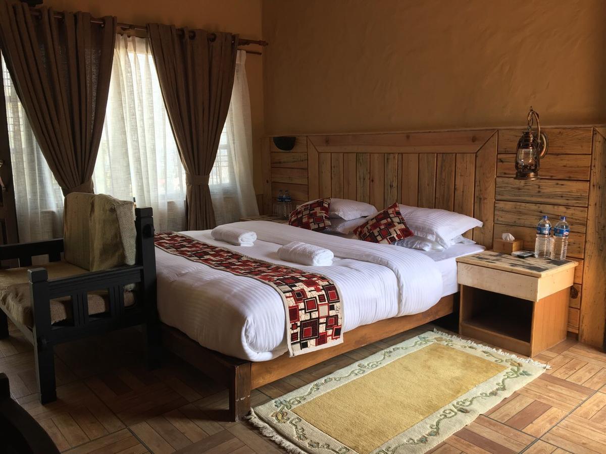 Hotel Tourist Residency Покхара Экстерьер фото