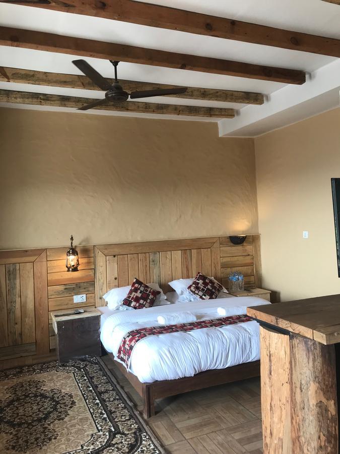 Hotel Tourist Residency Покхара Экстерьер фото